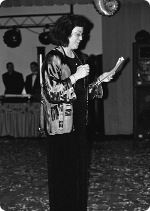 Speech in Gray Lisa speeks in black and white